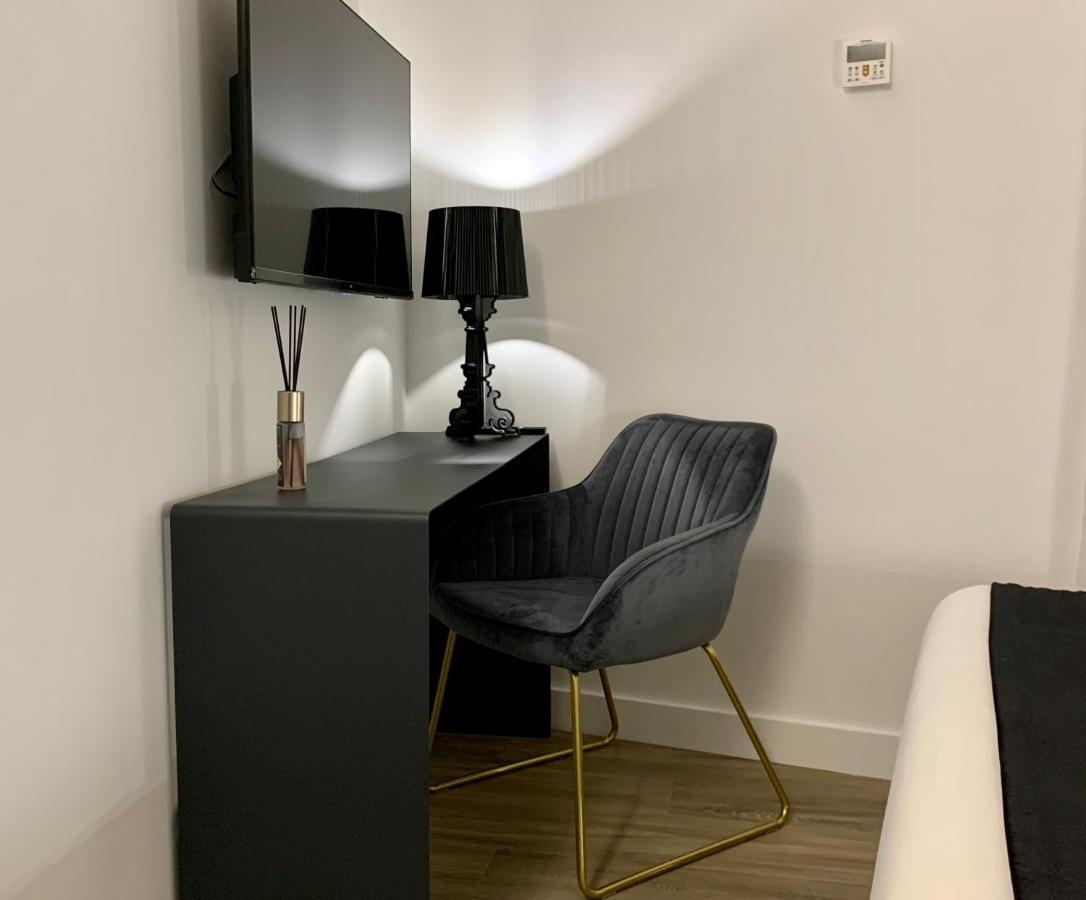 Toledo Boutique Rooms Naples Luaran gambar